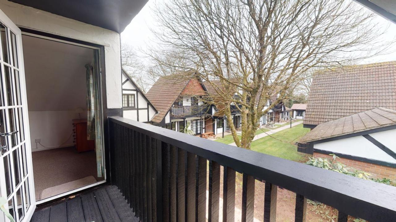 25 Tudor Court, Tolroy Manor Χέιλ Εξωτερικό φωτογραφία